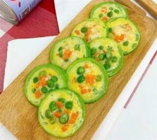 宝宝辅食食谱：西葫芦鲜蔬虾饼