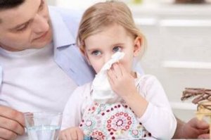 小孩经常流鼻血怎么办？流鼻血吃什么好？