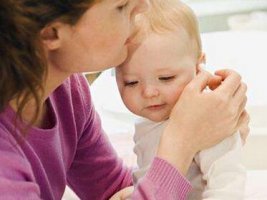 宝宝中耳炎症状有哪些 中耳炎怎么治疗