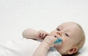 小孩睡觉磨牙是怎么回事？小孩睡觉磨牙怎么办？