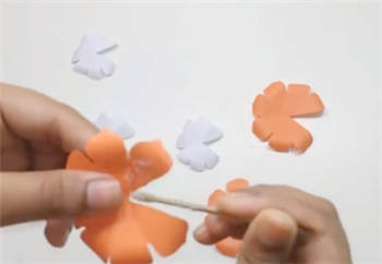 儿童节彩色花朵手工制作