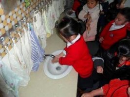 幼儿园小班洗小手健康教案