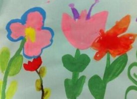幼儿园小班花儿朵朵美术教案