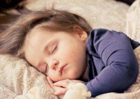 7招教你训练宝宝自主入睡的方法