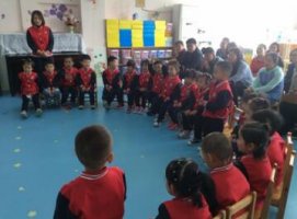幼儿园小班吃香蕉语言教案