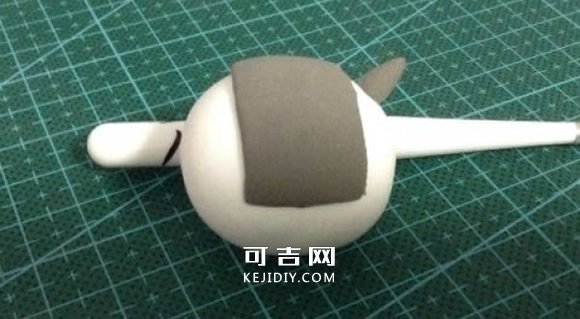 橡皮泥手工制作可爱小马 -  www.kejidiy.com