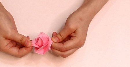 纸玫瑰花的折法图解步骤