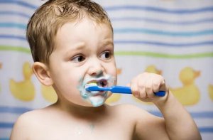 儿童口臭是什么原因？怎么办？