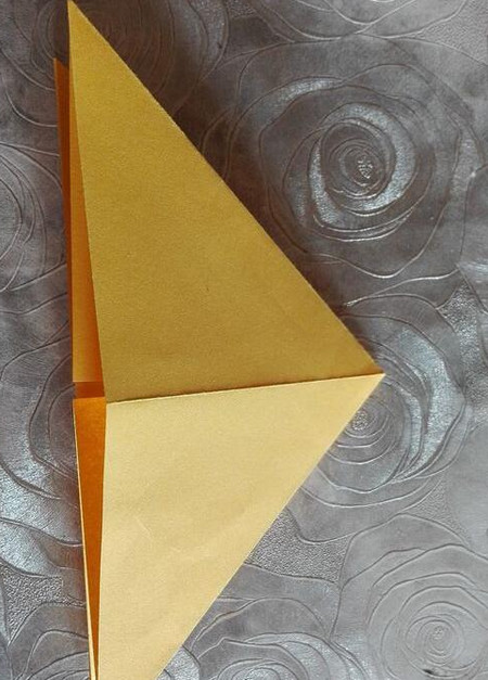 正方形纸盒子的折法步骤