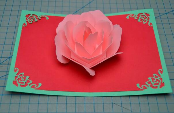 爱意爆表的玫瑰花立体贺卡制作方法