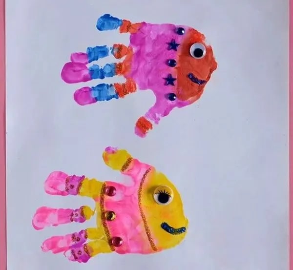 幼儿园手印画和足印画，创意好玩
