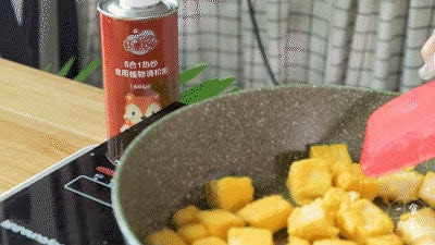 杂蔬炒馒头的做法 2岁宝宝食谱