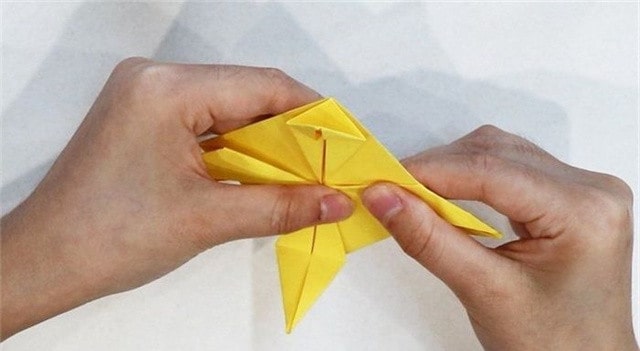 幼儿园手工折纸太阳花