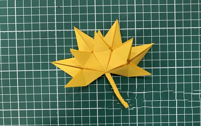 秋天的枫叶折纸教程