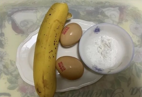香蕉厚蛋烧的做法 宝宝营养早餐食谱