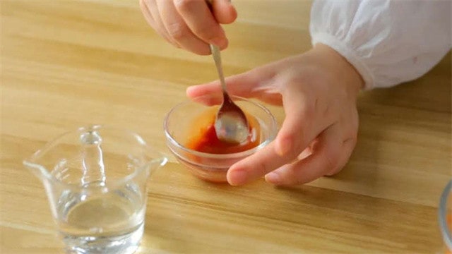 宝宝吃葱油拌面的做法