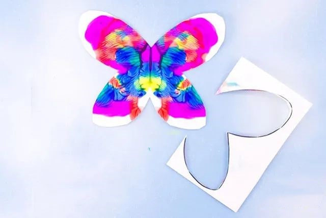 卡纸手工制作漂亮的蝴蝶