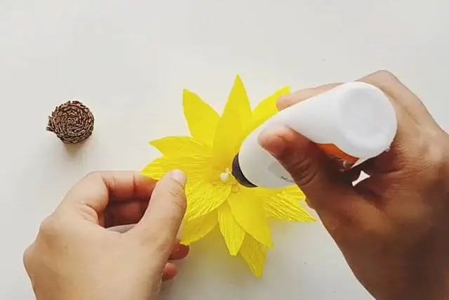 皱纹纸手工花朵向日葵教程