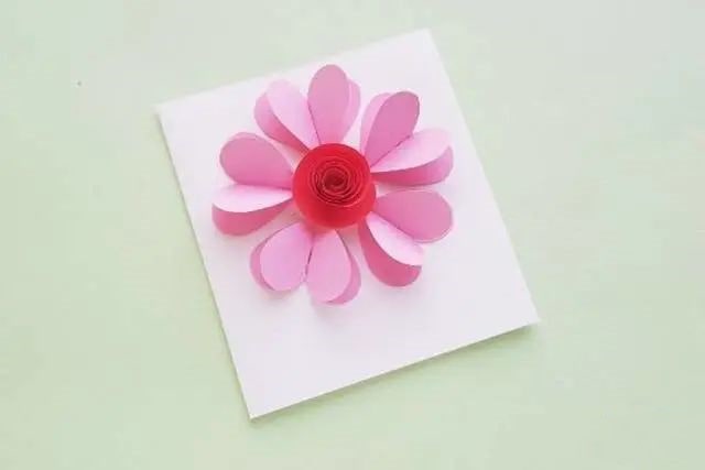 母亲节手工：剪纸制作心形拼贴3D纸花朵