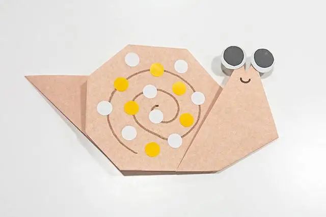 幼儿手工制作纸蜗牛