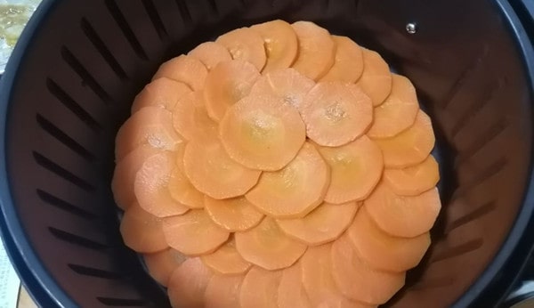 空气炸锅食谱甜烤胡萝卜片