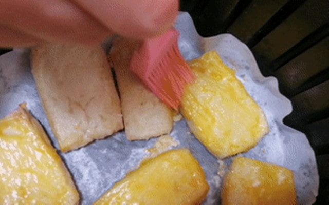 空气炸锅食谱烤脆皮豆腐的做法步骤