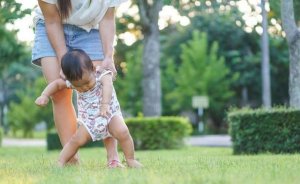 9个月宝宝可以学习走路吗？