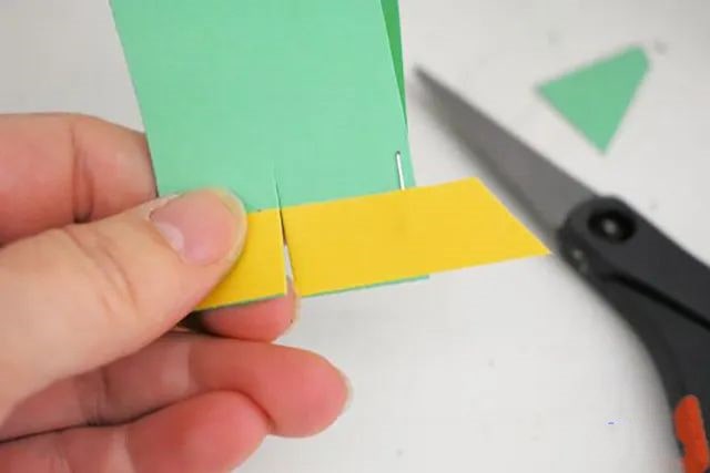 儿童剪纸手工制作立体飞机