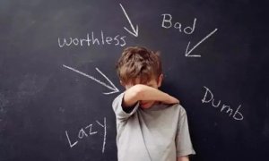 别老盯着孩子的缺点，四种思维助你减少育儿烦