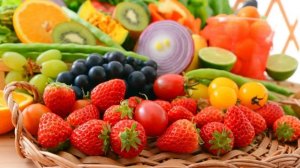 孩子不喜欢吃蔬菜，可以多吃水果替代蔬菜吗？