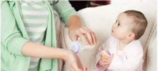 给宝宝冲奶粉的正确打开方式