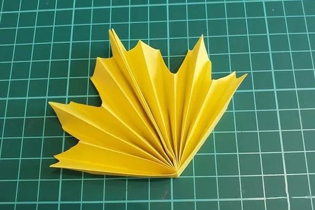 秋天的树叶折纸怎么折