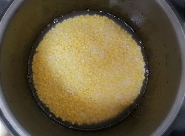 用电饭锅做香甜糯软的绿豆沙