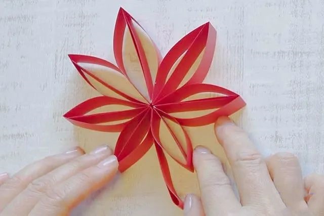 纸条折纸制作立体树叶