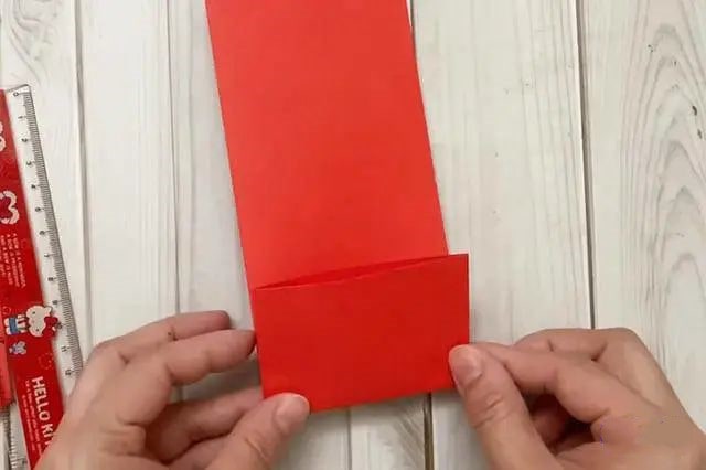 兔年儿童新年手工：折纸可爱的兔子红包(步骤图解)
