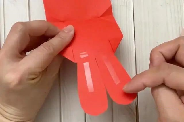 兔年儿童新年手工：折纸可爱的兔子红包(步骤图解)