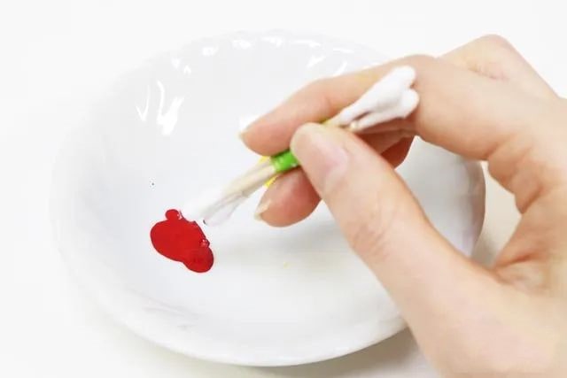 儿童画春天：怎么用棉签印画花朵(步骤图解)
