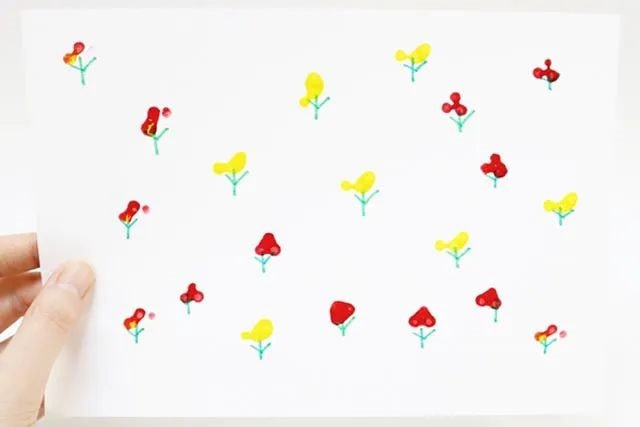儿童画春天：怎么用棉签印画花朵(步骤图解)