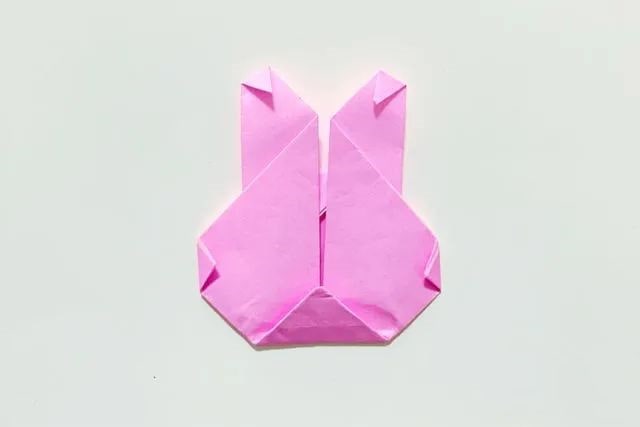 幼儿手工折纸小兔子简单(步骤图解)