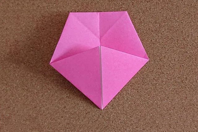 手工制作纸花朵：折纸立体樱花(步骤图解)