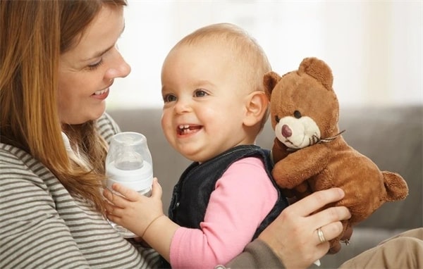 新生儿猛长期的时候，母乳喂养应该怎么做？