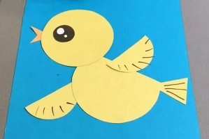 幼儿园手工制作小动物：拼贴画展翅飞翔的小鸟