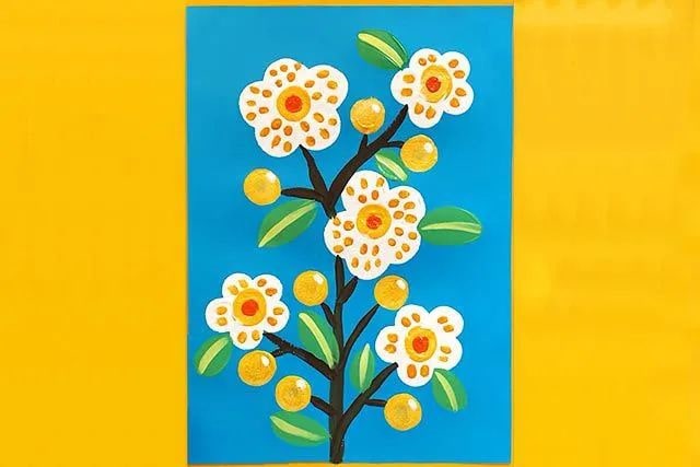 幼儿园美术：用海绵印画春天的花朵(步骤图解)