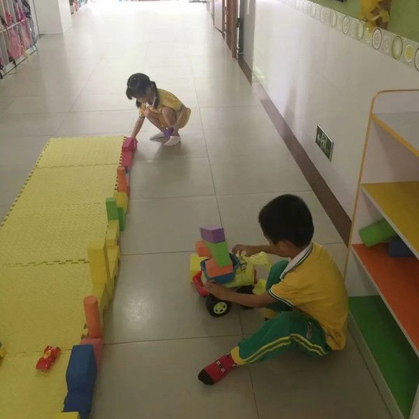 幼儿园中班建构游戏案例分析：小小建构师