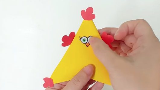 简单儿童手工折纸一群五彩斑斓的小鸡