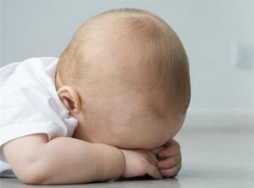 怎么判断宝宝想睡觉，宝宝睡多久正常