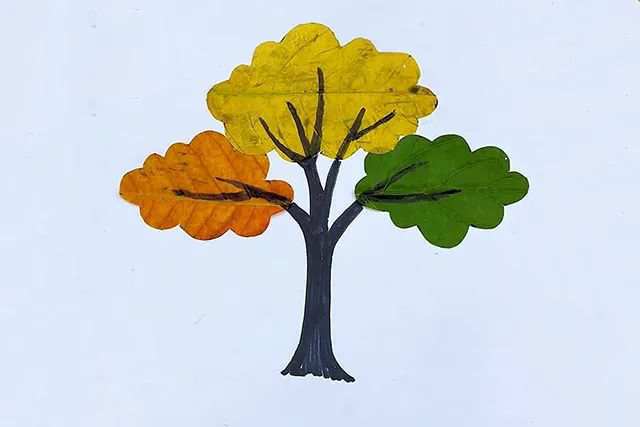 幼儿简单手工树叶画：树叶拼贴画秋天大树