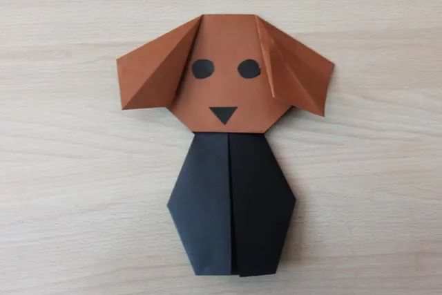 幼儿折纸手工简单小动物：怎么折纸坐着的小狗