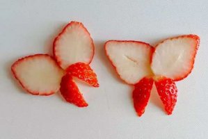 儿童简单好看的水果拼盘：草莓创意拼盘蝴蝶(步
