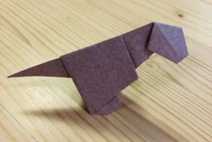 适合小孩子的折纸恐龙教程：简单折纸立体霸王
